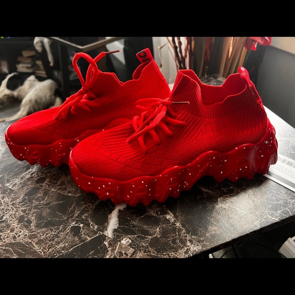 Shoes - Picture 2 of 5